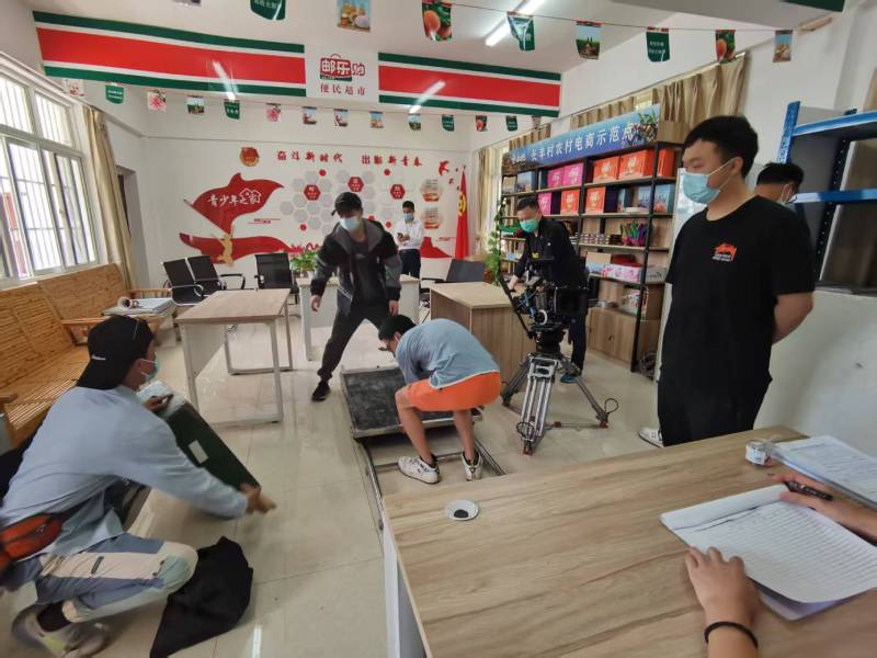 团风县广告片拍摄公司：极简主义践行者，少即是多的视觉哲学